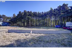 29906 H St, Ocean Park, WA 98640 - Photo 2