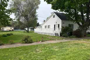 2912 N 1st St, La Grande, OR 97850 - Photo 1