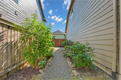 33753 NE Hart Ct, Scappoose, OR 97056 - Photo 38