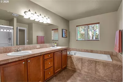 33753 NE Hart Ct, Scappoose, OR 97056 - Photo 22