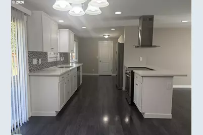706 NE 126th St, Vancouver, WA 98685 - Photo 8