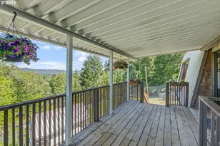 331 Hemlock Ln, Roseburg, OR 97471 - Photo 8