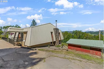 331 Hemlock Ln, Roseburg, OR 97471 - Photo 4