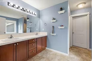 2529 N Roger Smith Dr, Newberg, OR 97132 - Photo 28