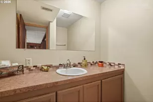 1590 Woodland Terrace, Lake Oswego, OR 97034 - Photo 34