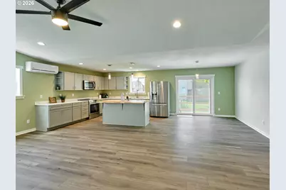 408 Clara Ct, Salem, OR 97301 - Photo 12