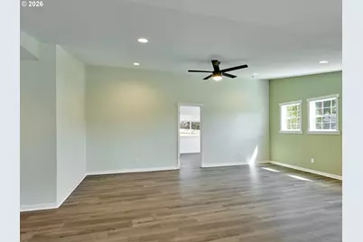 408 Clara Ct, Salem, OR 97301 - Photo 14