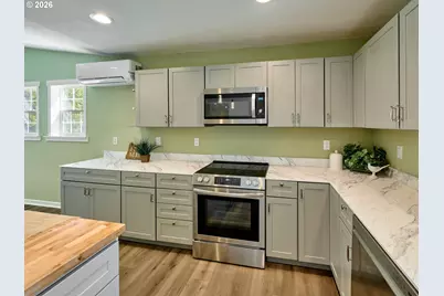 408 Clara Ct, Salem, OR 97301 - Photo 8