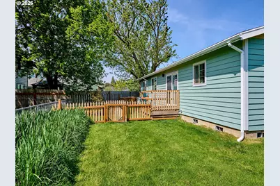 408 Clara Ct, Salem, OR 97301 - Photo 32