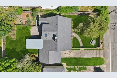 8046 SW Capitol Hill Rd, Portland, OR 97219 - Photo 36