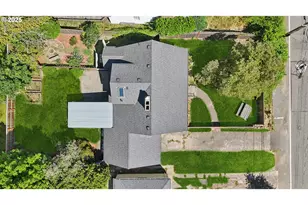 8046 SW Capitol Hill Rd, Portland, OR 97219 - Photo 36