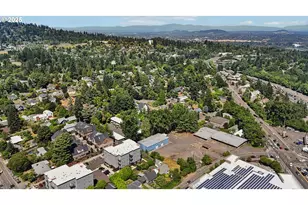 8046 SW Capitol Hill Rd, Portland, OR 97219 - Photo 40