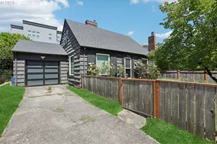 8046 SW Capitol Hill Rd, Portland, OR 97219 - Photo 2