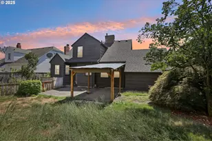 8046 SW Capitol Hill Rd, Portland, OR 97219 - Photo 34