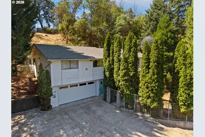 623 Pioneer Way, Winchester, OR 97495 - Photo 2