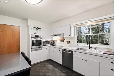 1036 Bullock St, Lake Oswego, OR 97034 - Photo 10