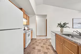 2319 NW Stanley Ave, Gresham, OR 97030 - Photo 16