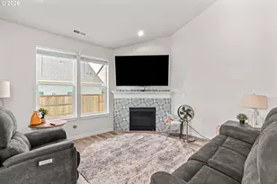 2407 W 8th Ave, Junction City, OR 97448 - Photo 18