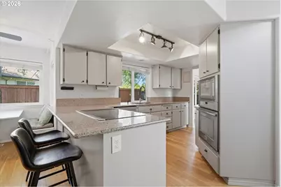 936 NE Lija Loop, Portland, OR 97211 - Photo 14