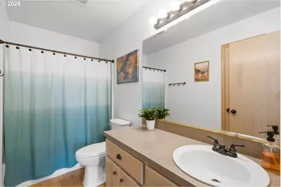 936 NE Lija Loop, Portland, OR 97211 - Photo 28