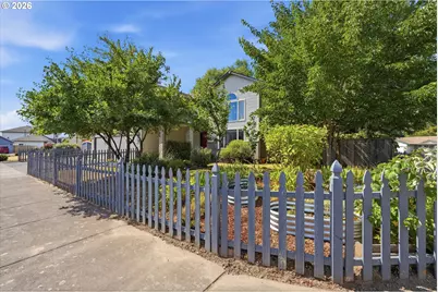 936 NE Lija Loop, Portland, OR 97211 - Photo 40