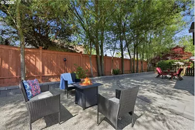 936 NE Lija Loop, Portland, OR 97211 - Photo 32