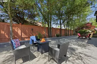 936 NE Lija Loop, Portland, OR 97211 - Photo 32