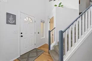 936 NE Lija Loop, Portland, OR 97211 - Photo 4