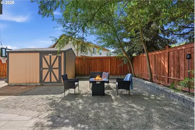 936 NE Lija Loop, Portland, OR 97211 - Photo 34