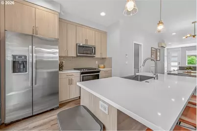 521 N Cook St, Portland, OR 97227 - Photo 12