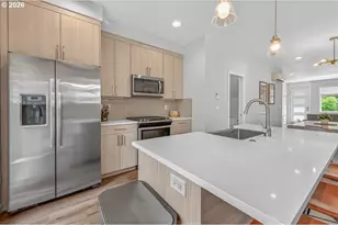 521 N Cook St, Portland, OR 97227 - Photo 18