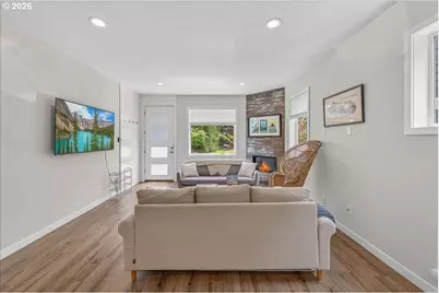 521 N Cook St, Portland, OR 97227 - Photo 10