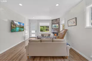 521 N Cook St, Portland, OR 97227 - Photo 10