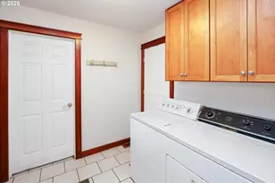 1530 NW Jefferson St, Roseburg, OR 97471 - Photo 32