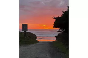 70 NW Knoxville St, Yachats, OR 97498 - Photo 10