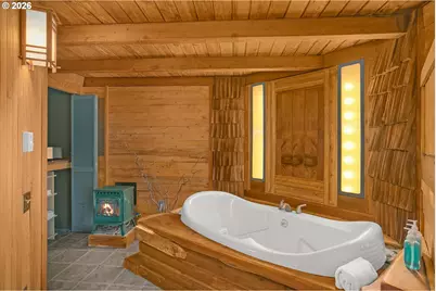 70 NW Knoxville St, Yachats, OR 97498 - Photo 12