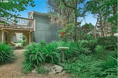 70 NW Knoxville St, Yachats, OR 97498 - Photo 8