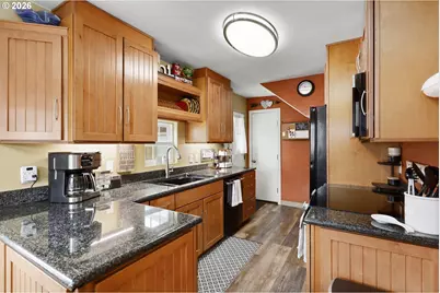 1625 E 13th Pl, The Dalles, OR 97058 - Photo 8