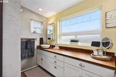 1625 E 13th Pl, The Dalles, OR 97058 - Photo 18