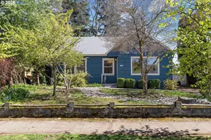 2926 NE 77th Pl, Portland, OR 97213 - Photo 2