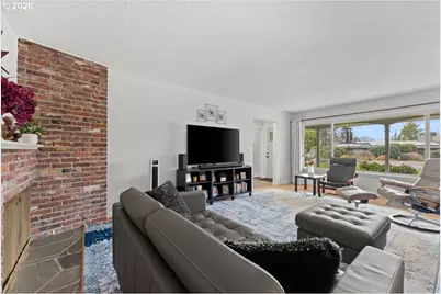 5360 SW Dover Ln, Portland, OR 97225 - Photo 8