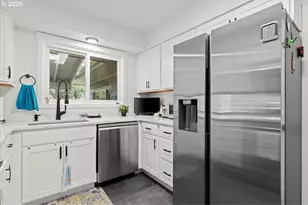 5360 SW Dover Ln, Portland, OR 97225 - Photo 16