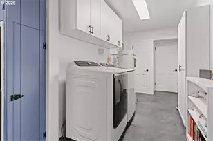 5360 SW Dover Ln, Portland, OR 97225 - Photo 16