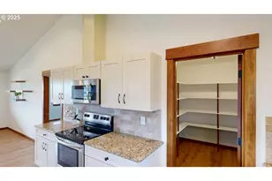 15289 Oceanview Dr, Brookings, OR 97415 - Photo 14