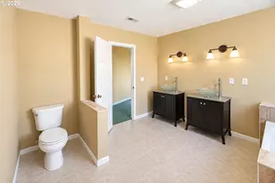 144 Duane St, Astoria, OR 97103 - Photo 18