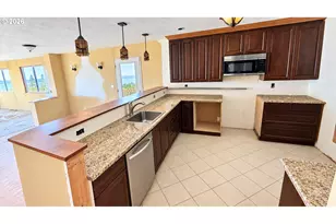 144 Duane St, Astoria, OR 97103 - Photo 10