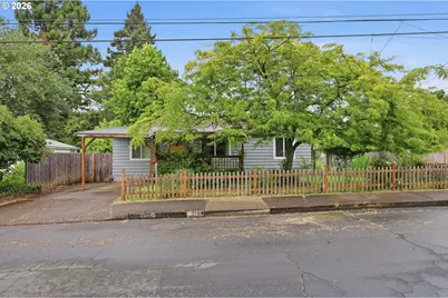 2199 Cleveland St, Eugene, OR 97405 - Photo 2