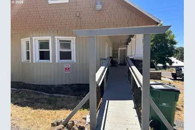 213 Cedar St, Klamath Falls, OR 97601 - Photo 8