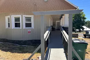 213 Cedar St, Klamath Falls, OR 97601 - Photo 8