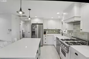 980 Astor Way, Woodburn, OR 97071 - Photo 8